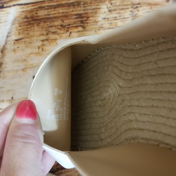 New Coach Charlie Espadrille Women 9.5 B Chalk Leather Embossed Leatherware NIB - Picture 9 of 15